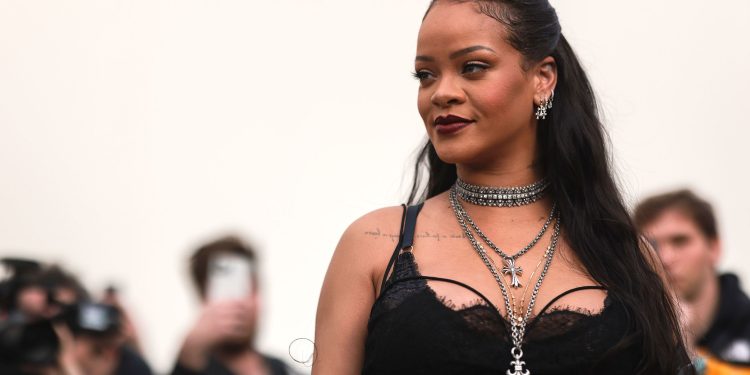 Police called to Rihanna’s house after man shows up to propose
