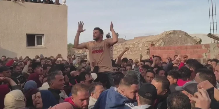 Tunisian football dies after setting himself on fire