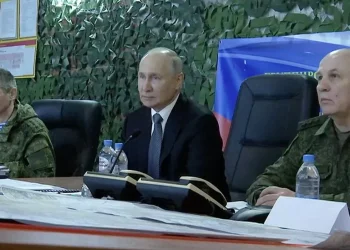 Ukraine war: Putin visits occupied Kherson region in Ukraine