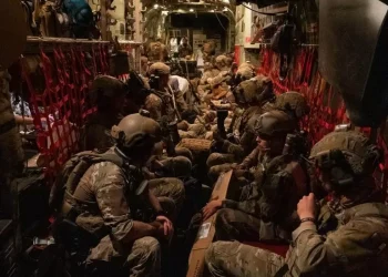 Sudan fighting: Diplomats and foreign nationals evacuated