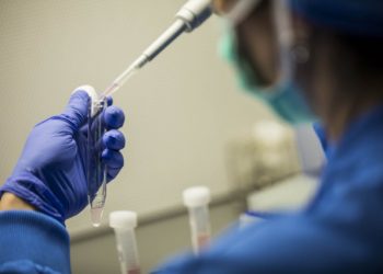 Sperm donor who fathered 550 children ordered to stop