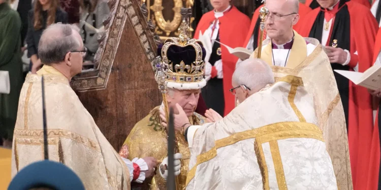 King Charles III crowned King of the United Kingdom and the 14 other Comonwealth realms