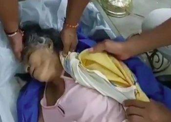 ‘Dead’ woman found breathing in coffin