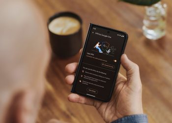 A week with Google’s first foldable phone proves this tech is still a long way from catching on