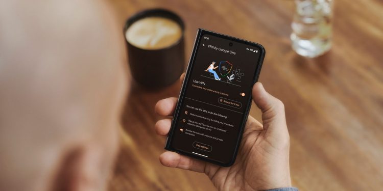 A week with Google’s first foldable phone proves this tech is still a long way from catching on