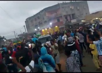 Video: Some Gabonese celebrated with coup soldiers on streets of Libreville