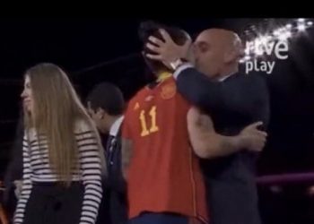 Spanish FA boss under-fire for kissing World Cup winner on live TV