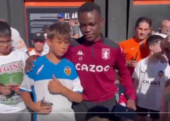 Ghanaian Aston Villa fan enjoys celebrity status as Valencia supporters mistake him for Aston Villa player