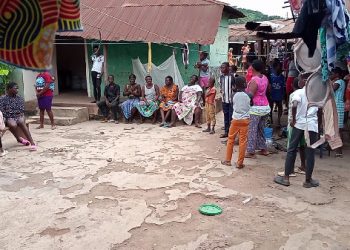 Mentally-deranged man murders old blind uncle with a machete