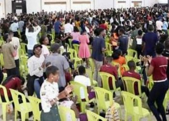 Ugandan church sets Guinness Record for clapping