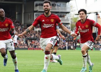 Fernandes scores late winner for Man United at Fulham