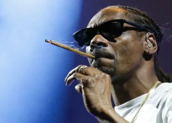 ‘I’ve decided to give up smoke’ – Snoop Dogg