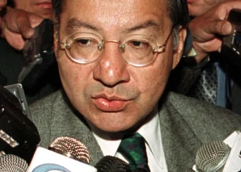 Ex-US ambassador Victor Manuel Rocha charged over spying for Cuba