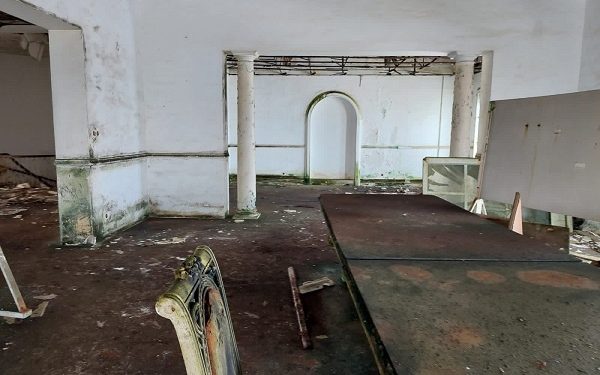 Osu Castle: Former seat of government falling apart due to fungus infestation