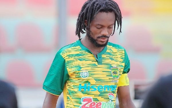 Asante Kotoko midfielder Richmond Lamptey loses father