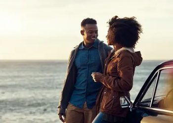 10 attractive ways to be the fun girl every guy wants to be with