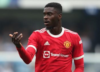 Axel Tuanzebe sues former club Manchester United over medical advice