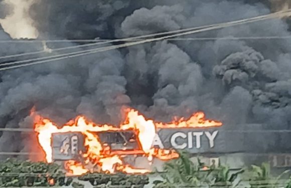 Fire guts China City Mall in Kumasi, destroys goods and building